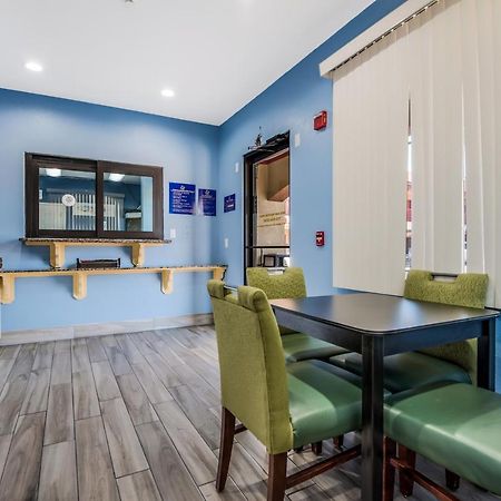 Scottish Inns & Suites Iah Airport-Beltway 8 Aldine Bagian luar foto