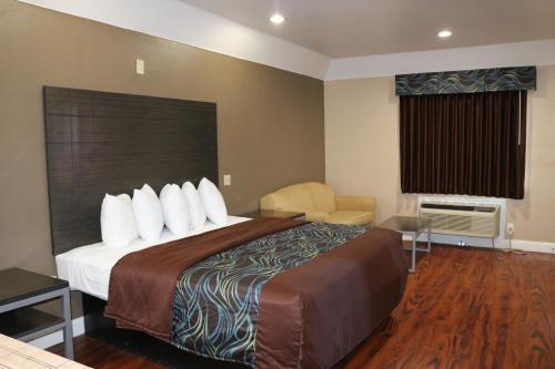 Scottish Inns & Suites Iah Airport-Beltway 8 Houston Bagian luar foto